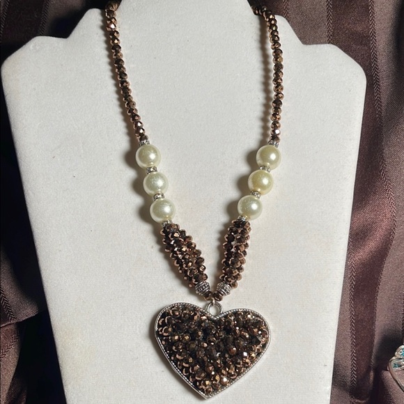 Jewelry - Elegant Brown Heart Pendant Necklace